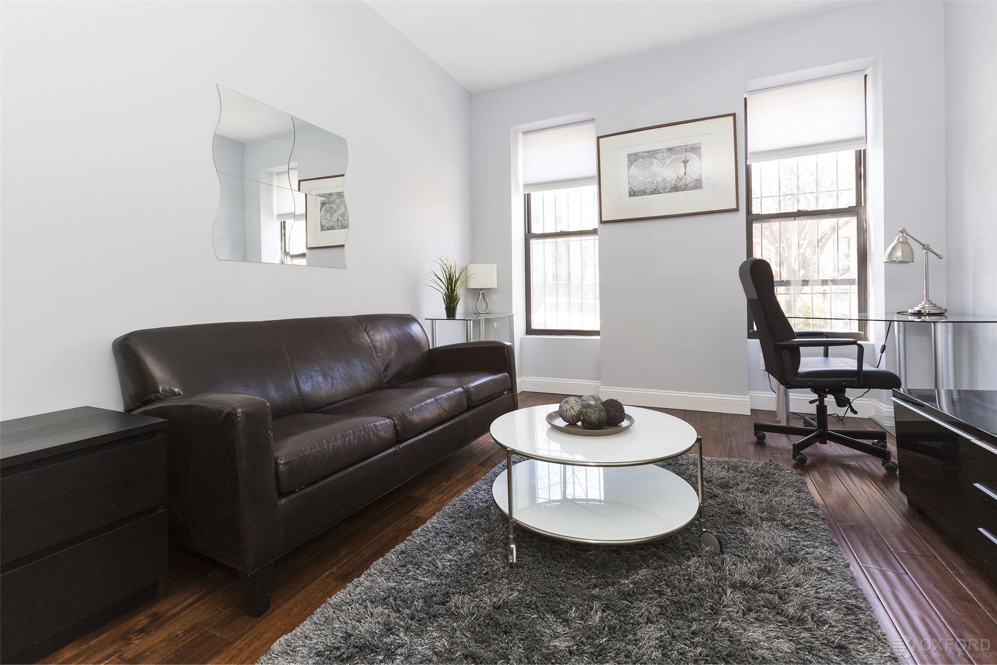 http://www.olr.com/Pictures/Interior_Photo/1635500_int_photo147368524.jpg
