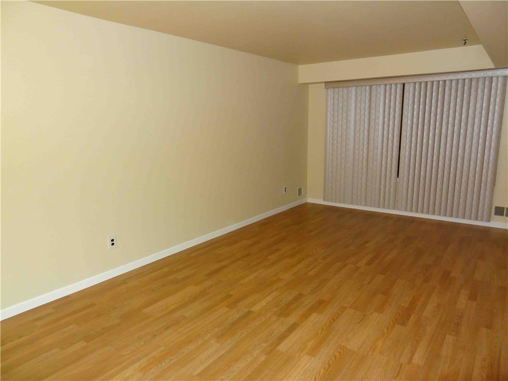 20 Abingdon Avenue Great Kills Staten Island NY 10308 R New York