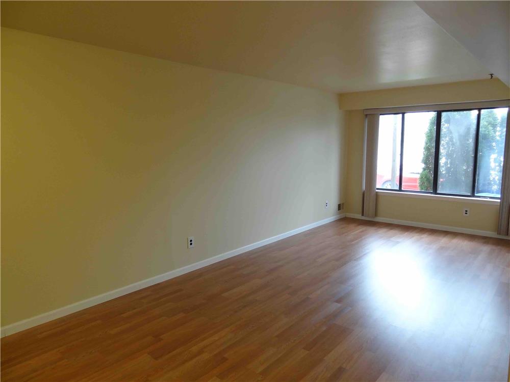 20 Abingdon Avenue Great Kills Staten Island NY 10308 R New York