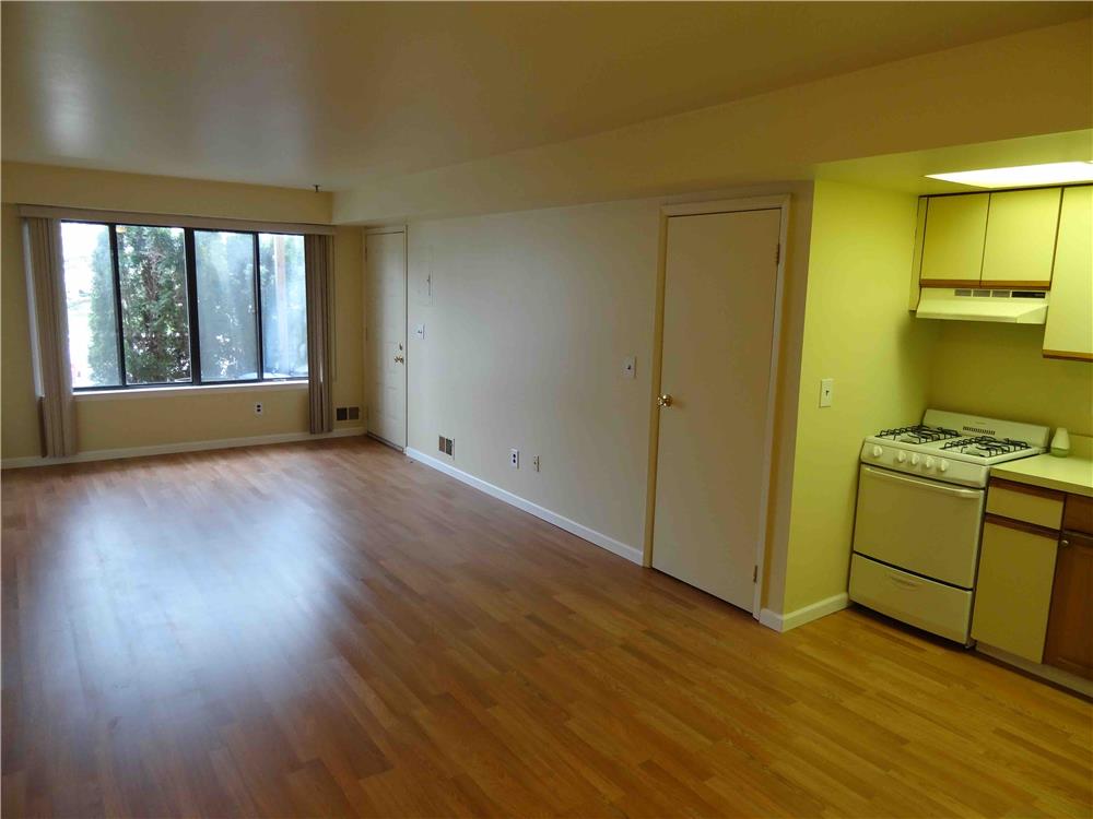 20 Abingdon Avenue Great Kills Staten Island NY 10308 R New York