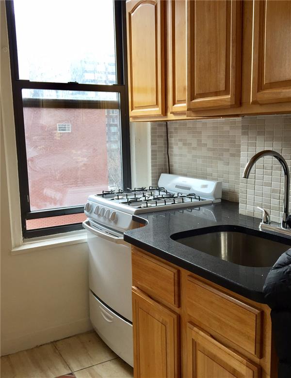 201 East 35th Street Midtown East New York NY 10016