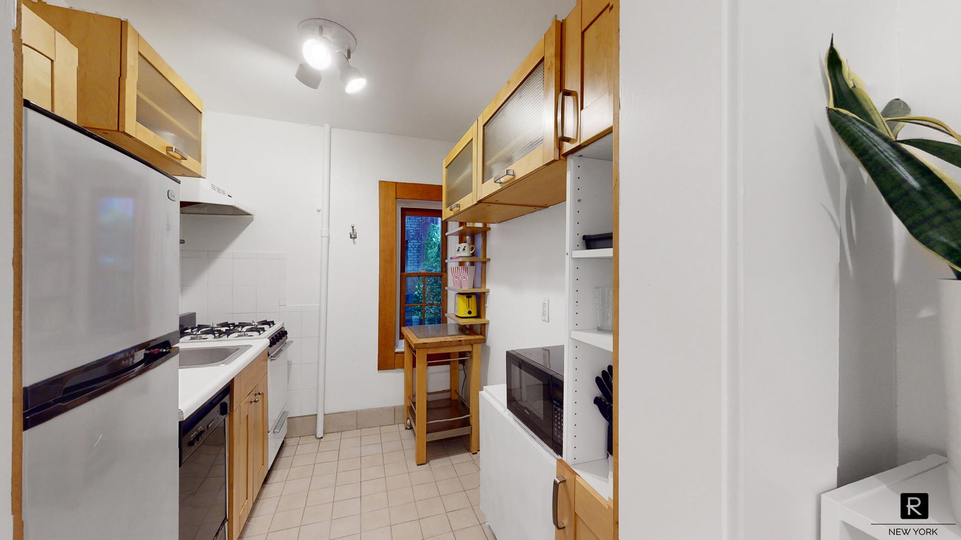 31 West 10th Street Greenwich Village New York NY 10011