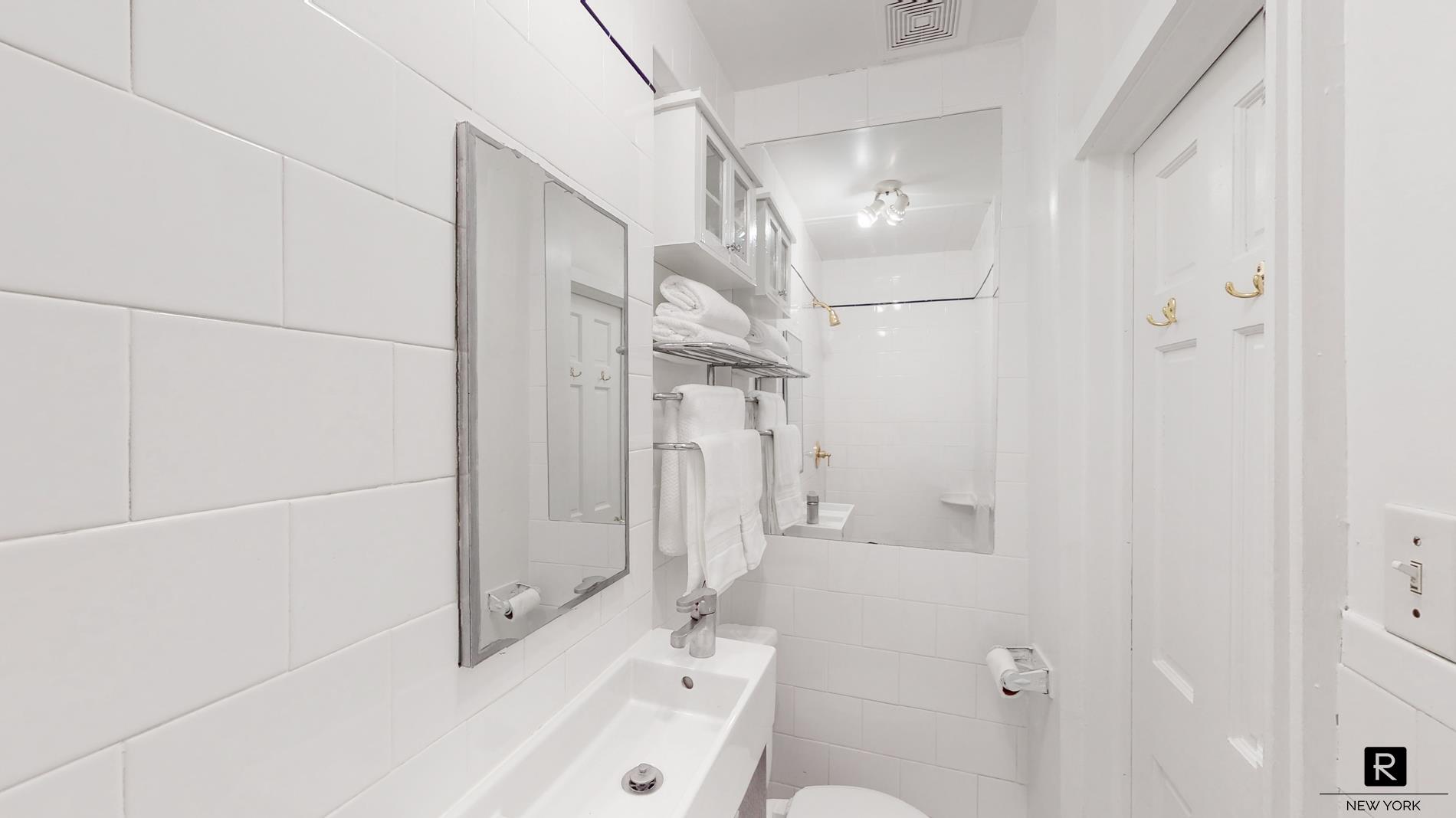 31 West 10th Street Greenwich Village New York NY 10011