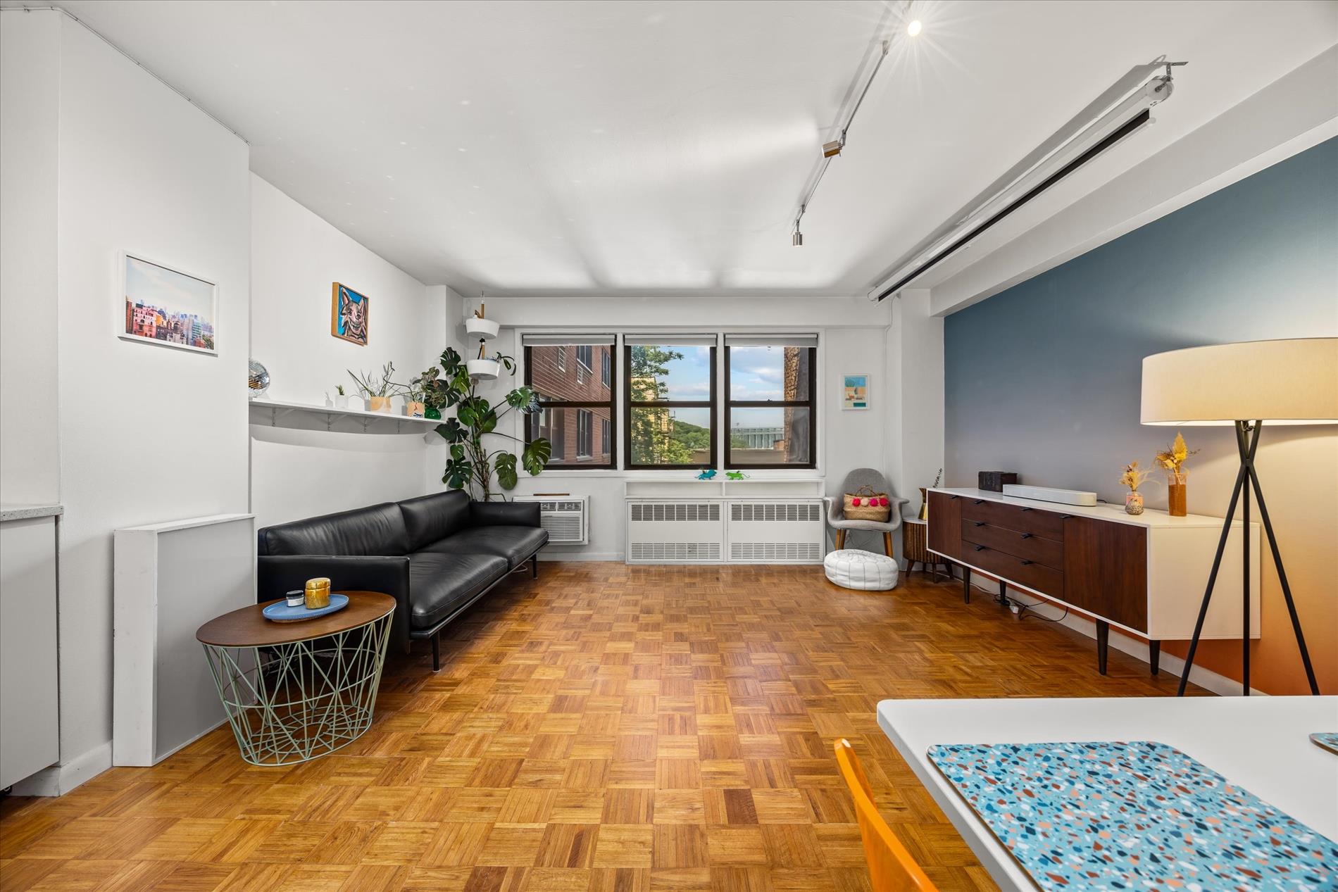 579 West 215th Street Inwood New York NY 10034