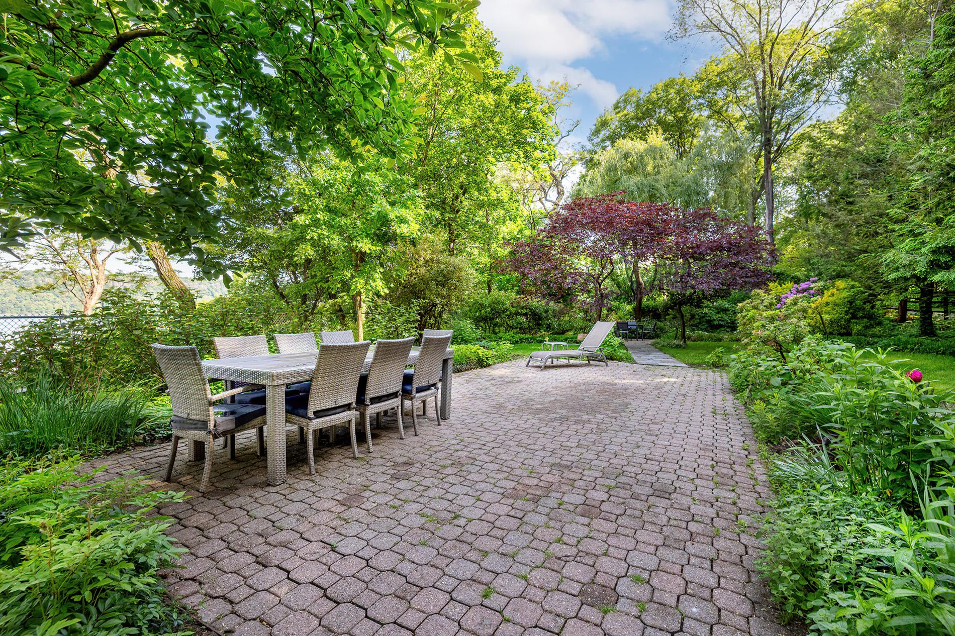 2727 Palisade Avenue 5-A Spuyten Duyvil Bronx NY 10463