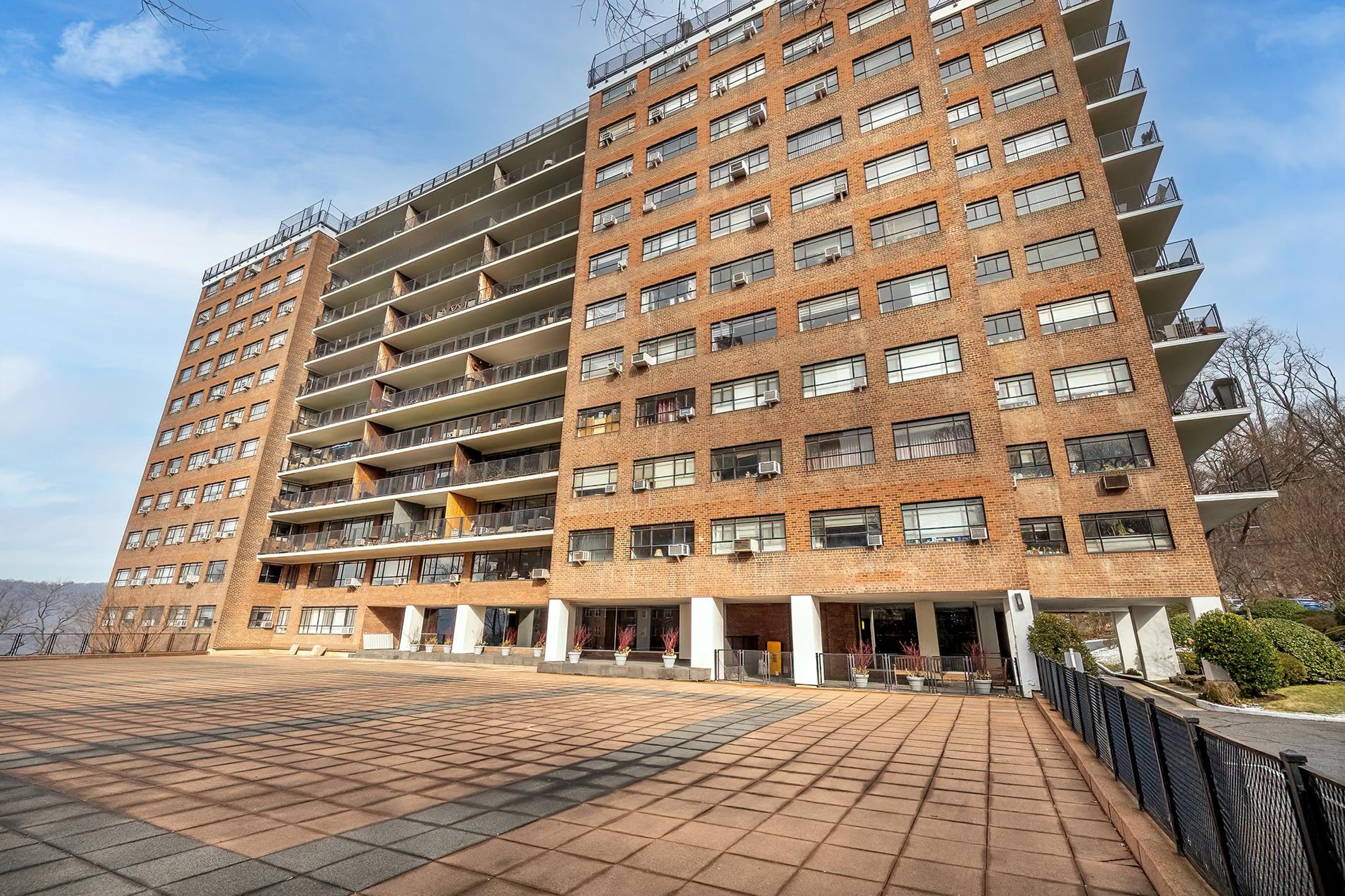 2727 Palisade Avenue 5-A Spuyten Duyvil Bronx NY 10463