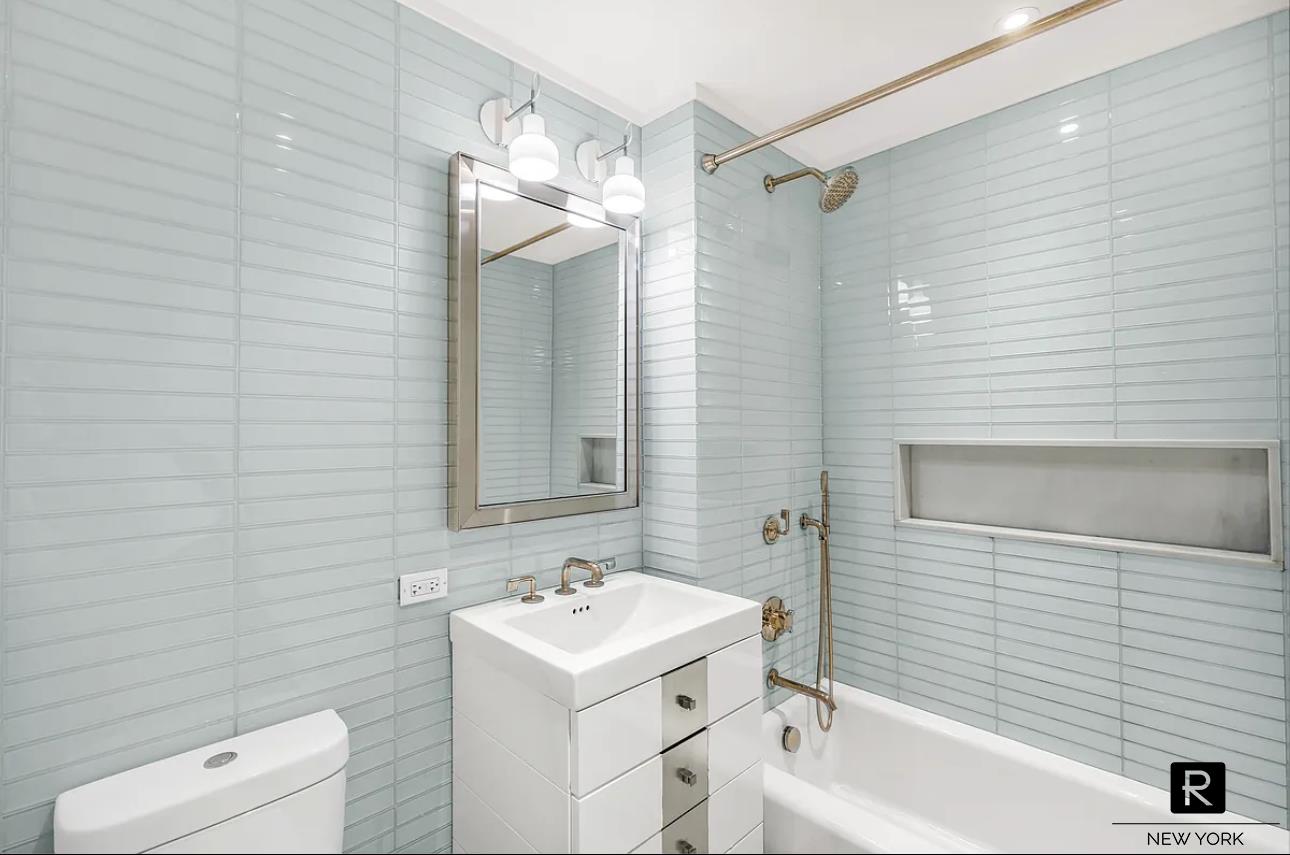 212 Warren Street Battery Park City New York NY 10282