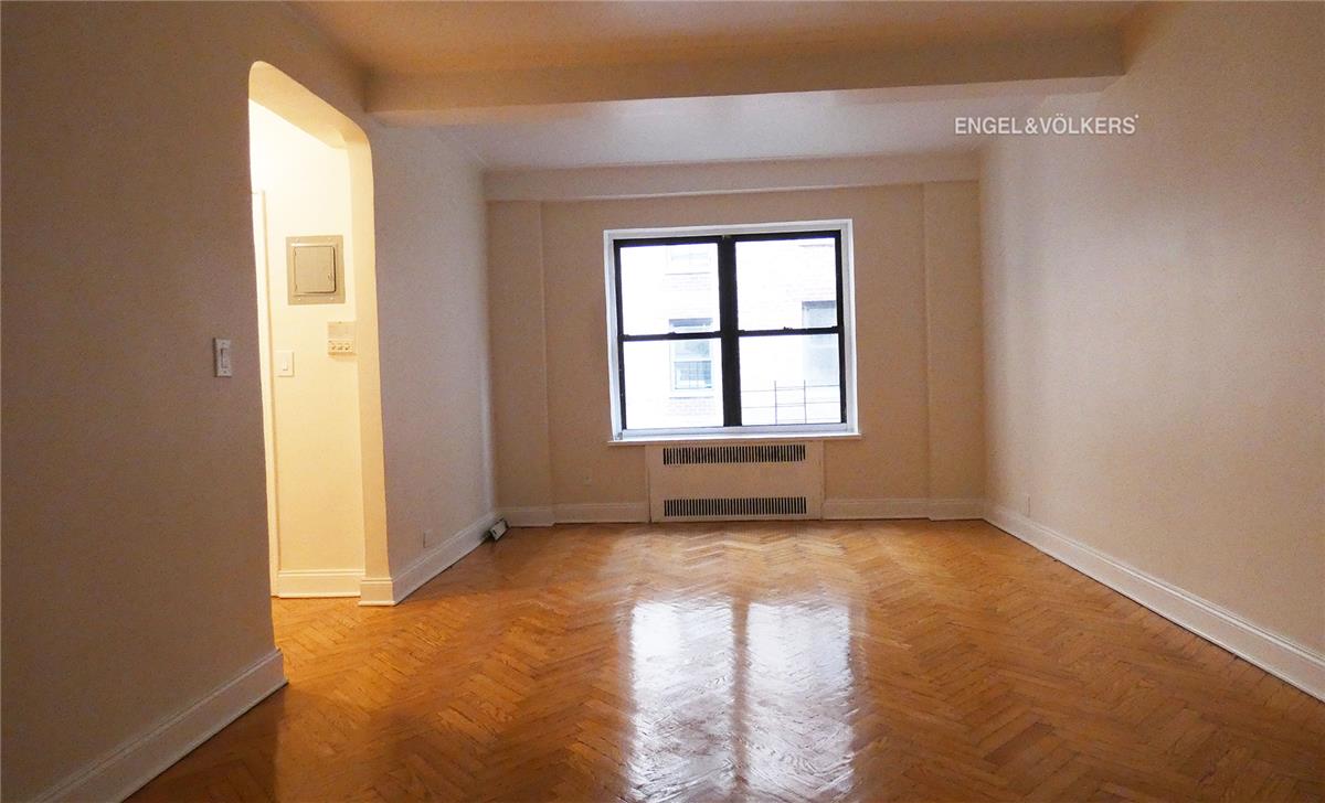 910 Grand Concourse, #4-E