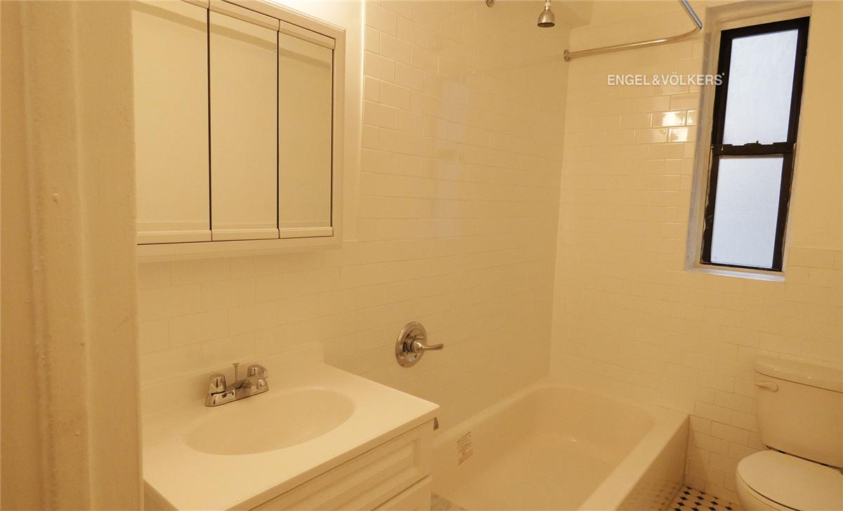 910 Grand Concourse, #4-E