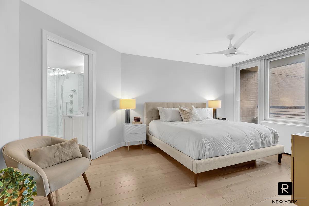 330 East 38th Street Murray Hill New York NY 10016