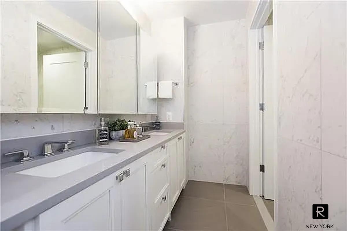 330 East 38th Street Murray Hill New York NY 10016
