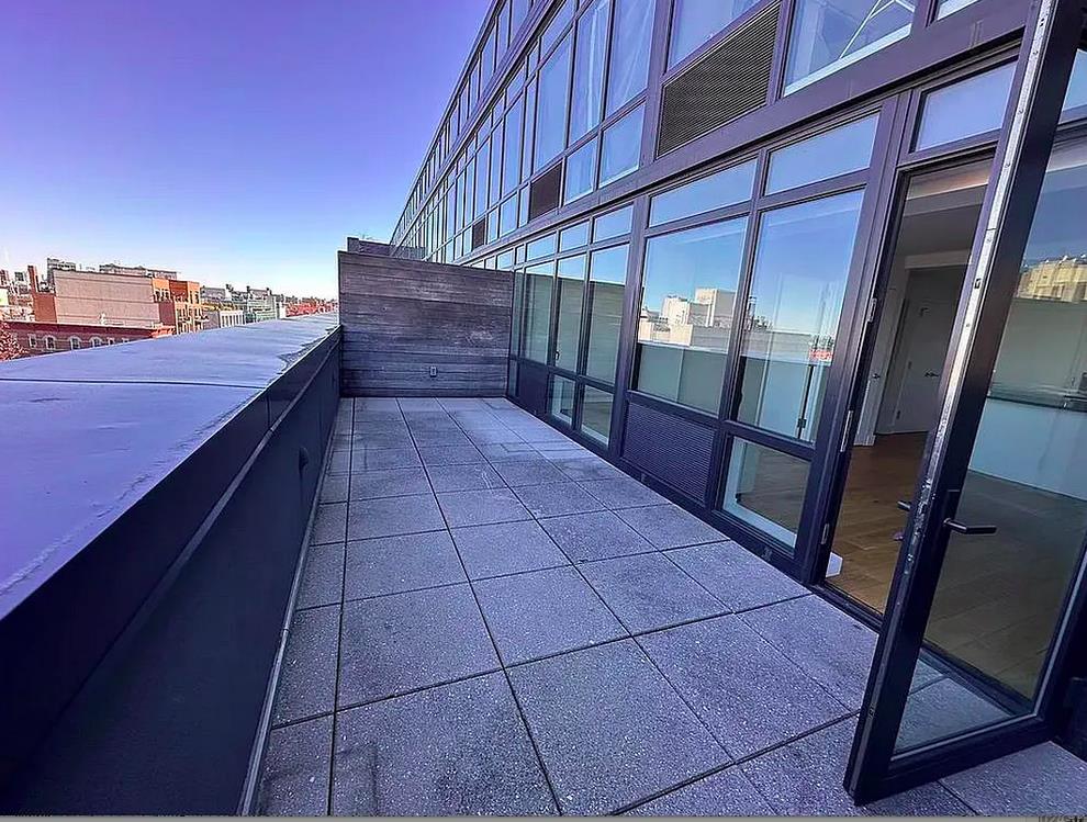 504 Myrtle Avenue, #7D