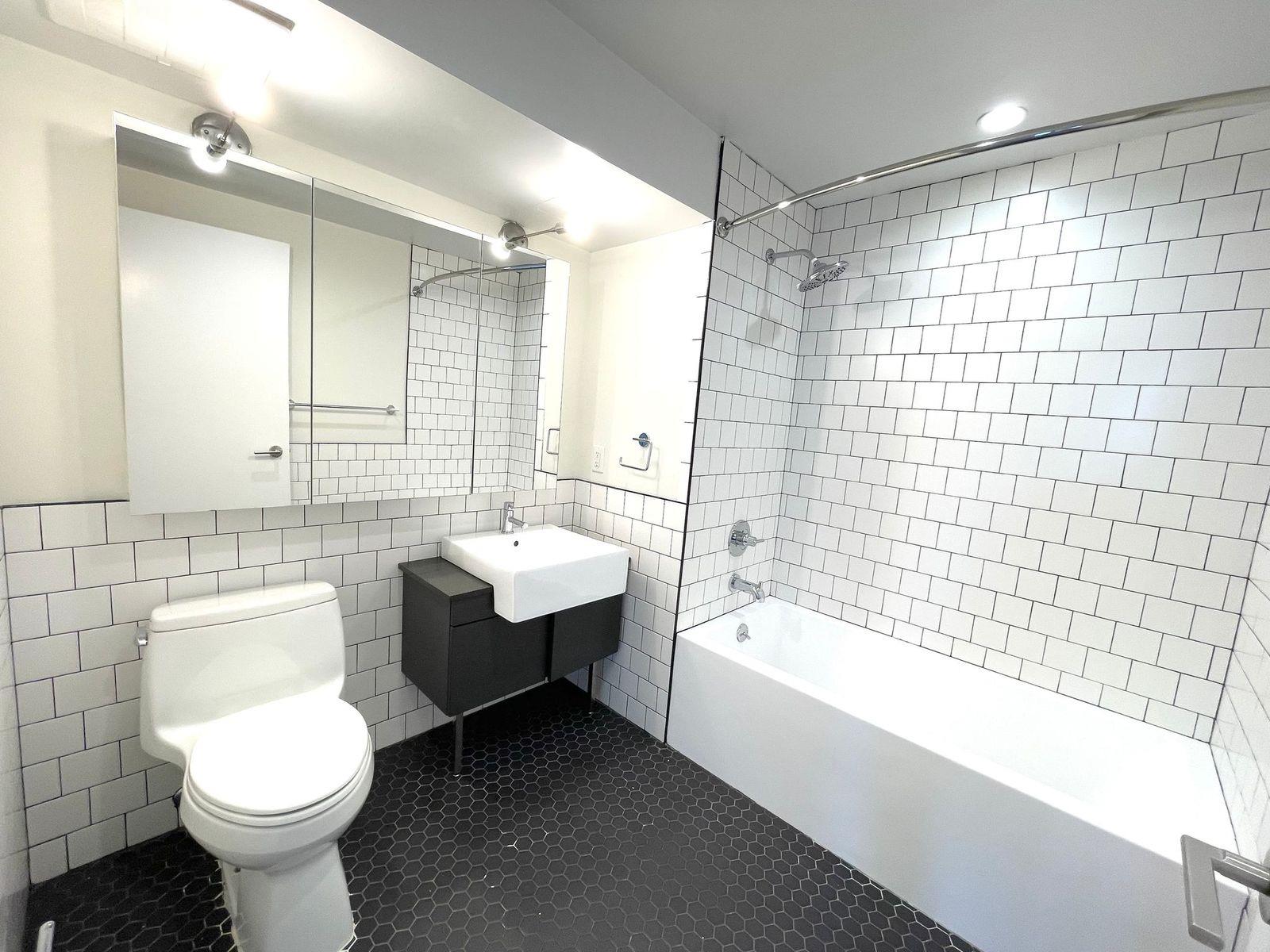 504 Myrtle Avenue, #7D