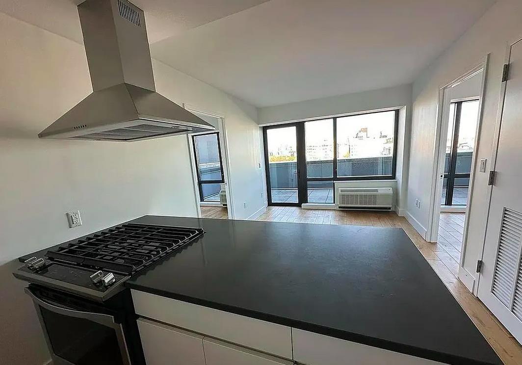 504 Myrtle Avenue, #7D
