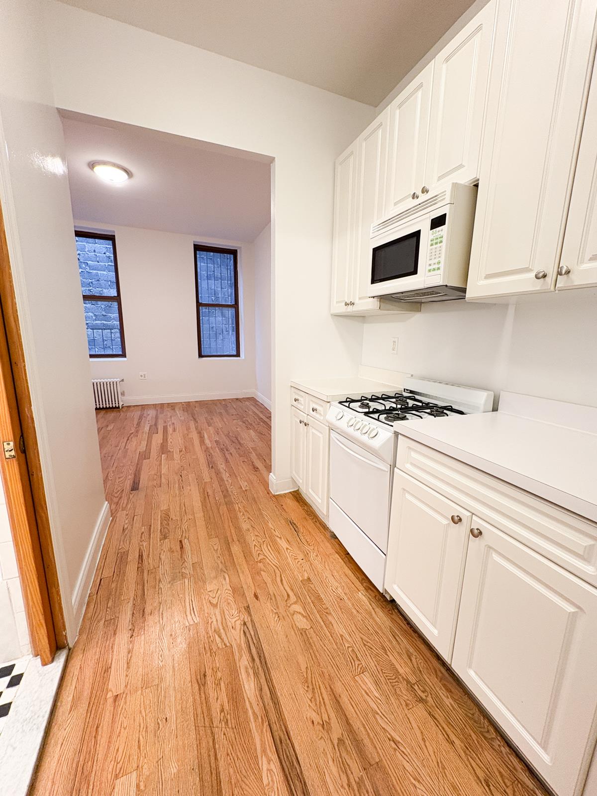525 Hudson Street 1-RN W. Greenwich Village New York NY 10014