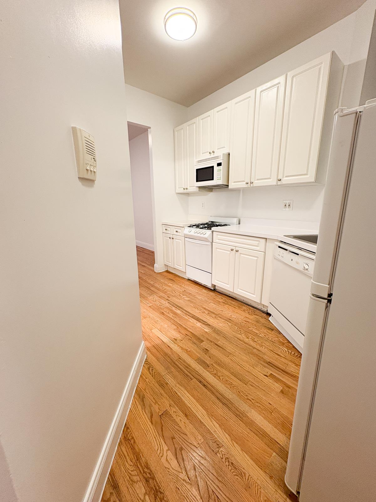 525 Hudson Street 1-RN W. Greenwich Village New York NY 10014