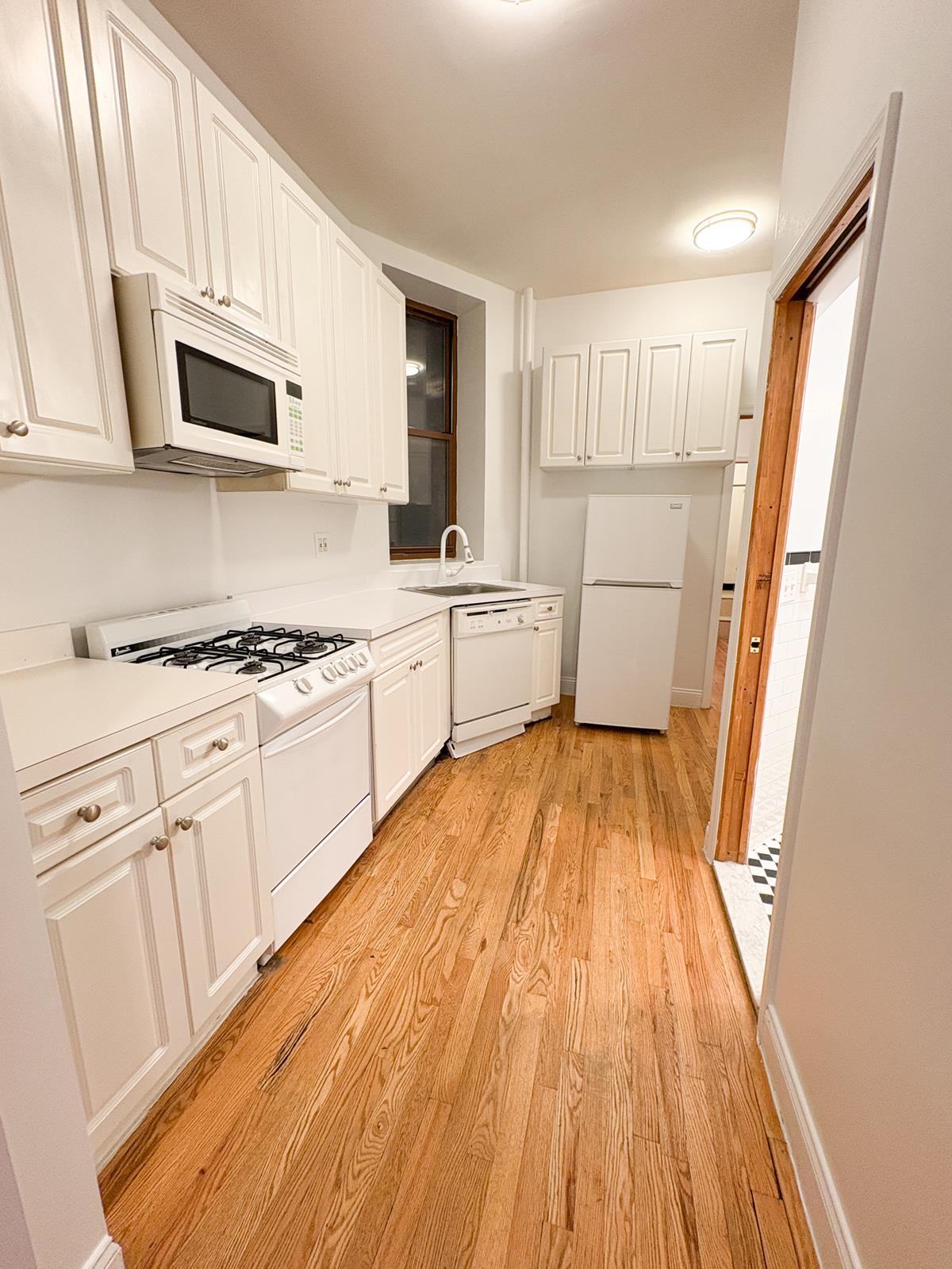 525 Hudson Street 1-RN W. Greenwich Village New York NY 10014