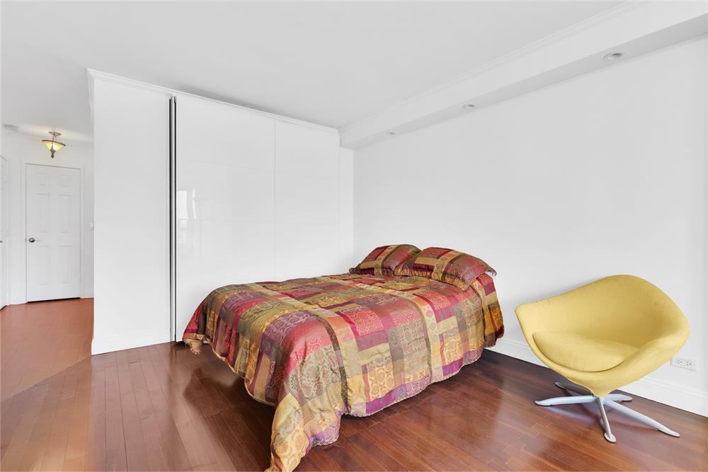 330 East 38th Street Murray Hill New York NY 10016
