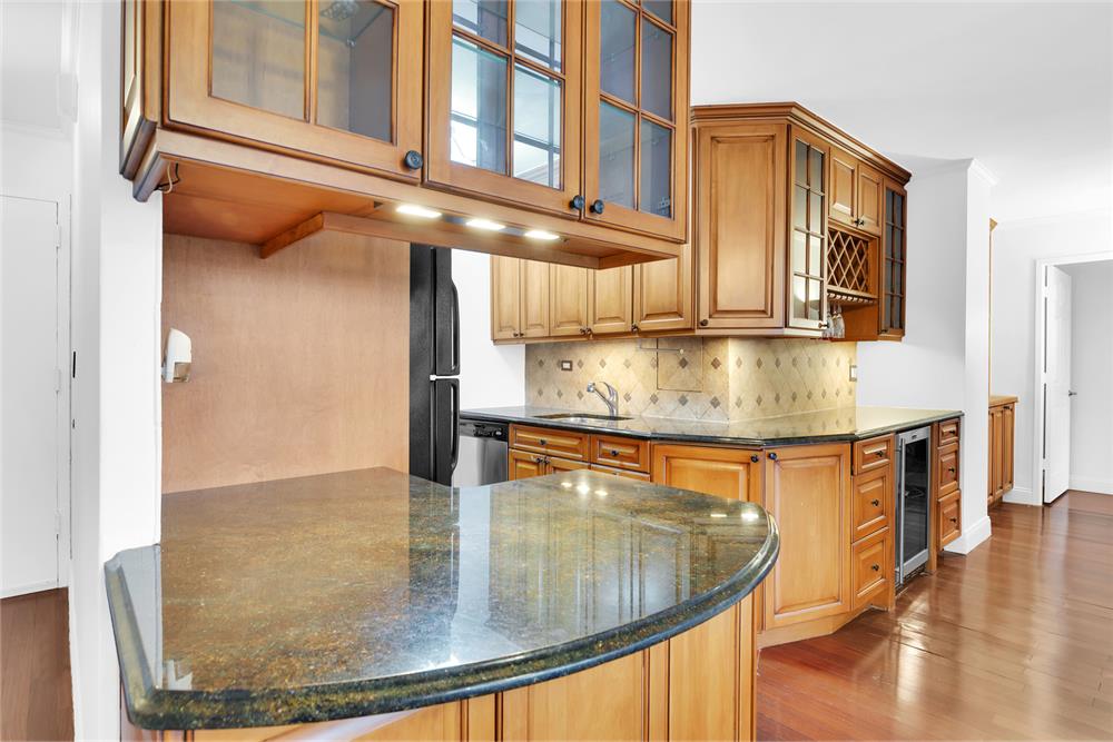 330 East 38th Street Murray Hill New York NY 10016
