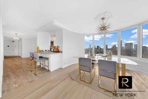 330 East 38th Street Murray Hill New York NY 10016