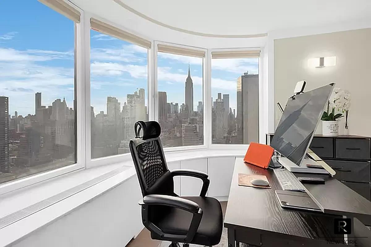 330 East 38th Street Murray Hill New York NY 10016