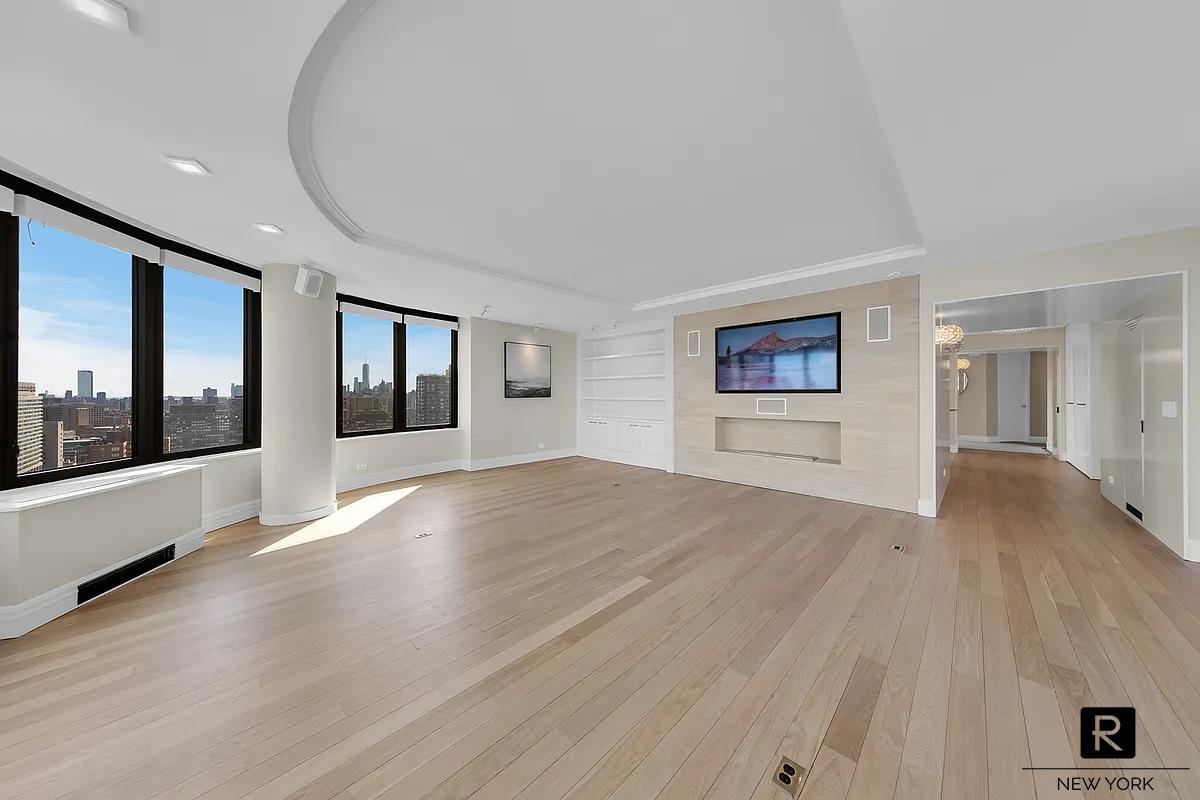 330 East 38th Street Murray Hill New York NY 10016
