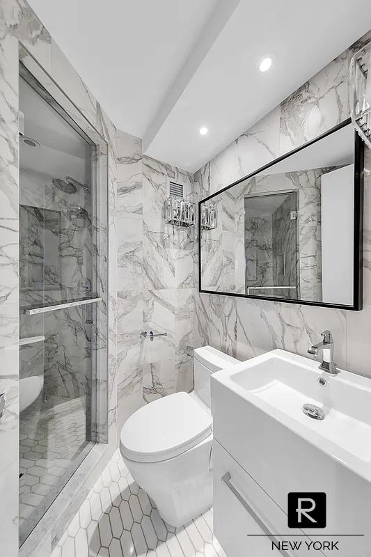 330 East 38th Street Murray Hill New York NY 10016
