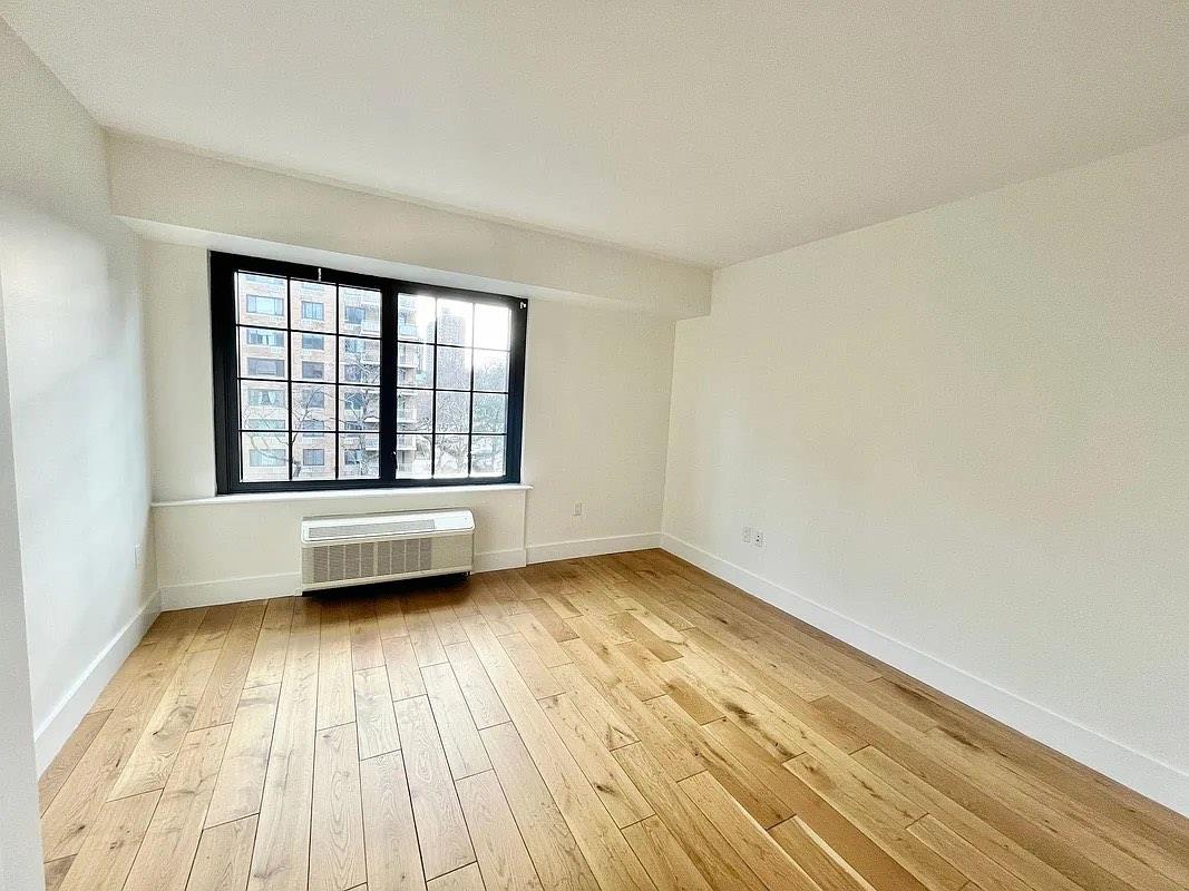 504 Myrtle Avenue 6-S Clinton Hill Brooklyn NY 11205