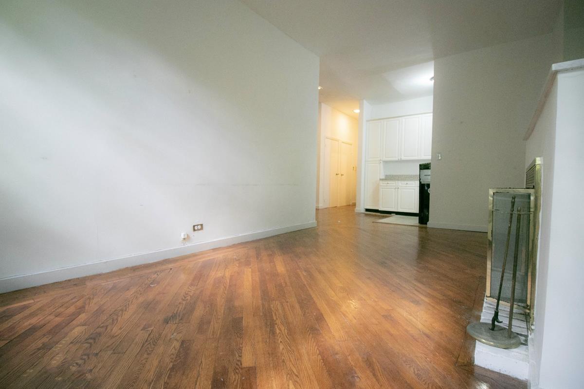 352 East 51st Street, #2-R