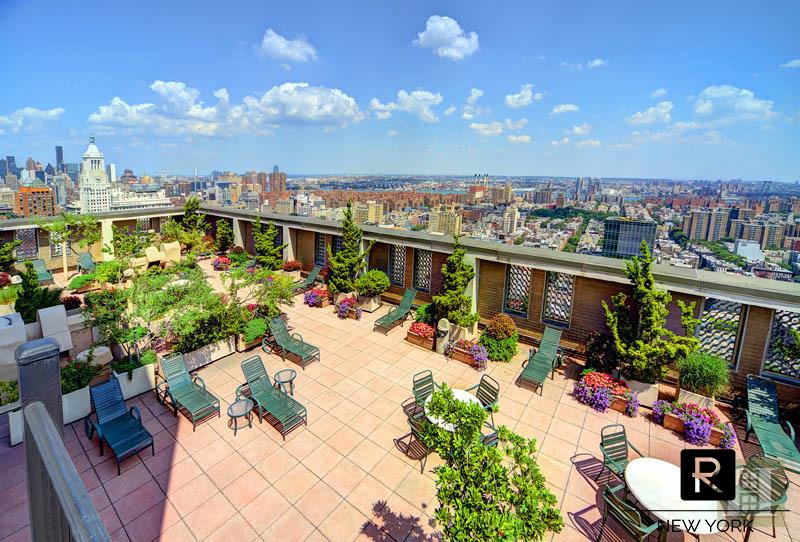 60 East 8th Street Greenwich Village New York NY 10003 R New York