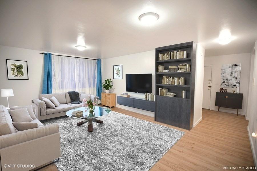 293 Cherry St C-1 New York, New York Make your bed in Two Bridges, a historic neighborhood of the Lower East Side with waterfront access and plenty of character. The massive layout allows for all your storage needs, good feng shui, and easy comforts. Conveniently located next to the F train, you can get anywhere you need to be with ease. Come tour this magnificent condo today!