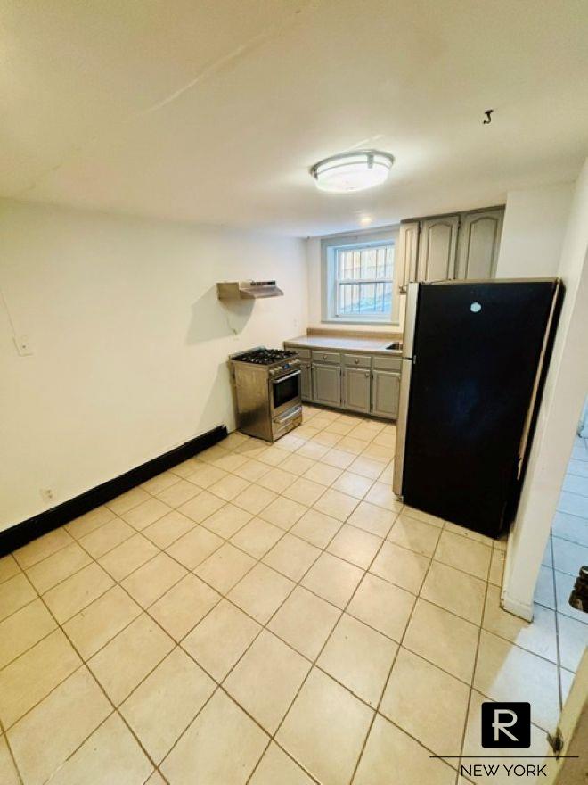 72 Clermont Avenue 1 Fort Greene Brooklyn NY 11205