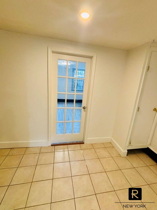 72 Clermont Avenue 1 Fort Greene Brooklyn NY 11205