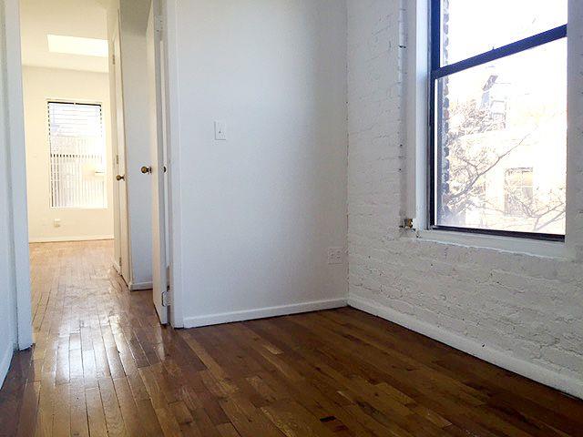 107 Thompson Street Soho New York NY 10012