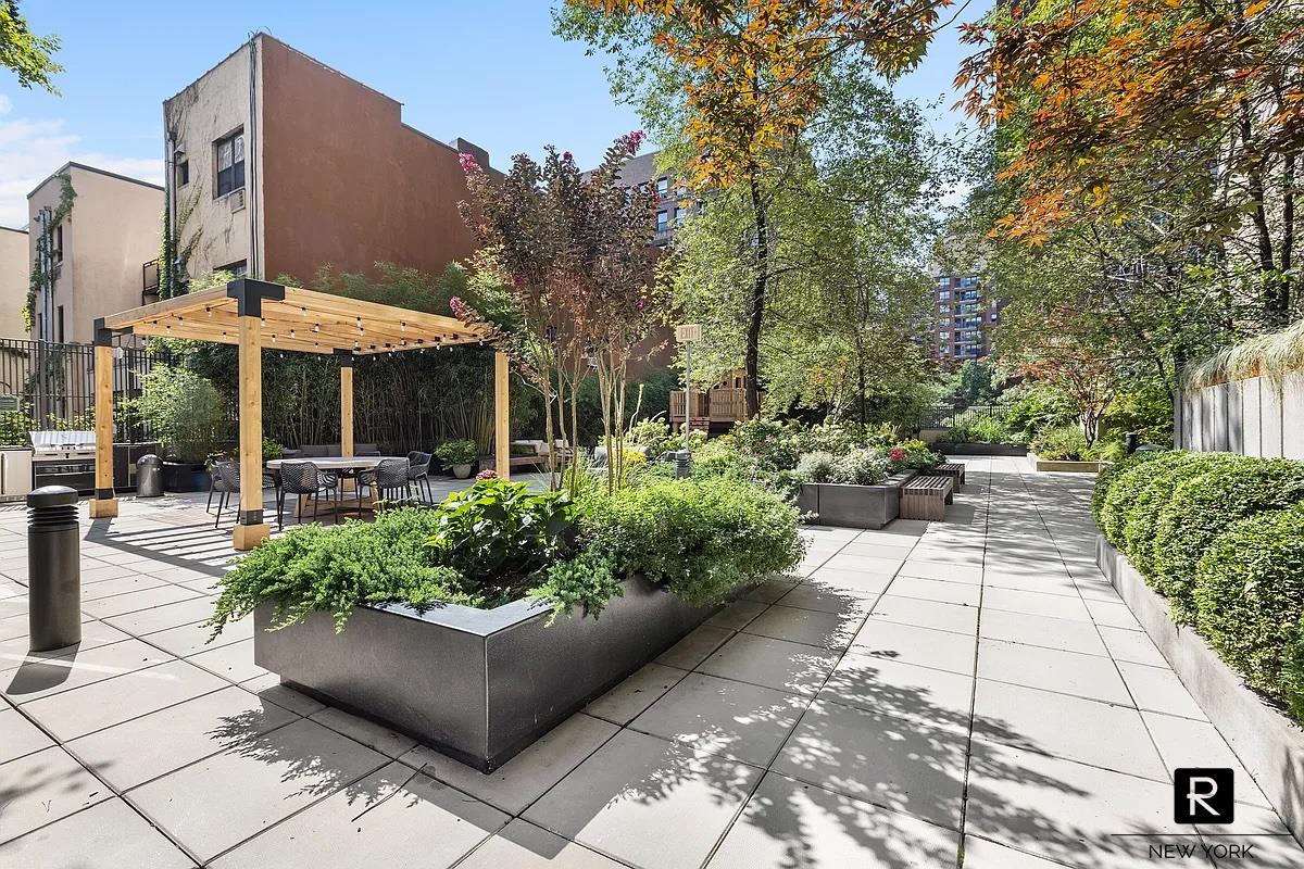 175 West 95th Street Upper West Side New York NY 10025