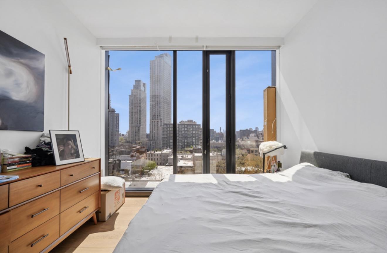 21-30 44th Drive PH-F Court Square Queens NY 11101