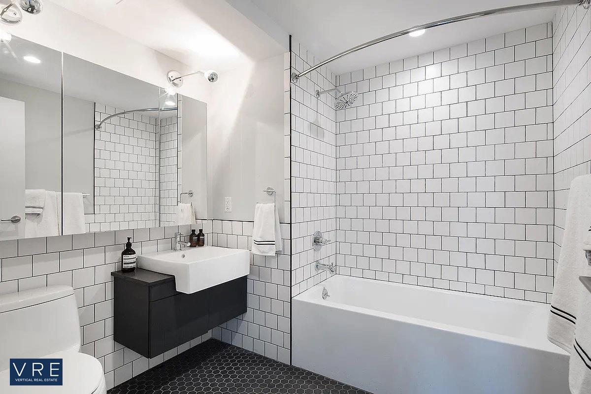 504 Myrtle Avenue 82-L Clinton Hill Brooklyn NY 11205