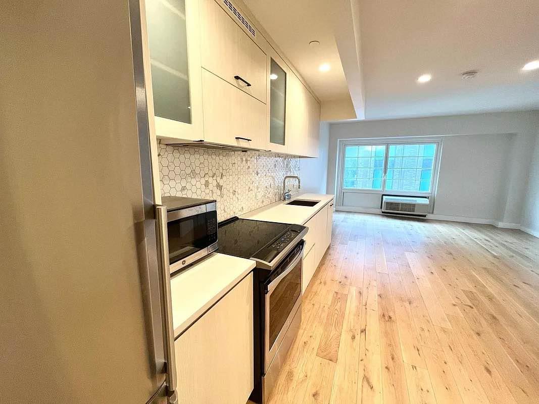 555 Waverly Avenue 6-W Clinton Hill Brooklyn NY 11238