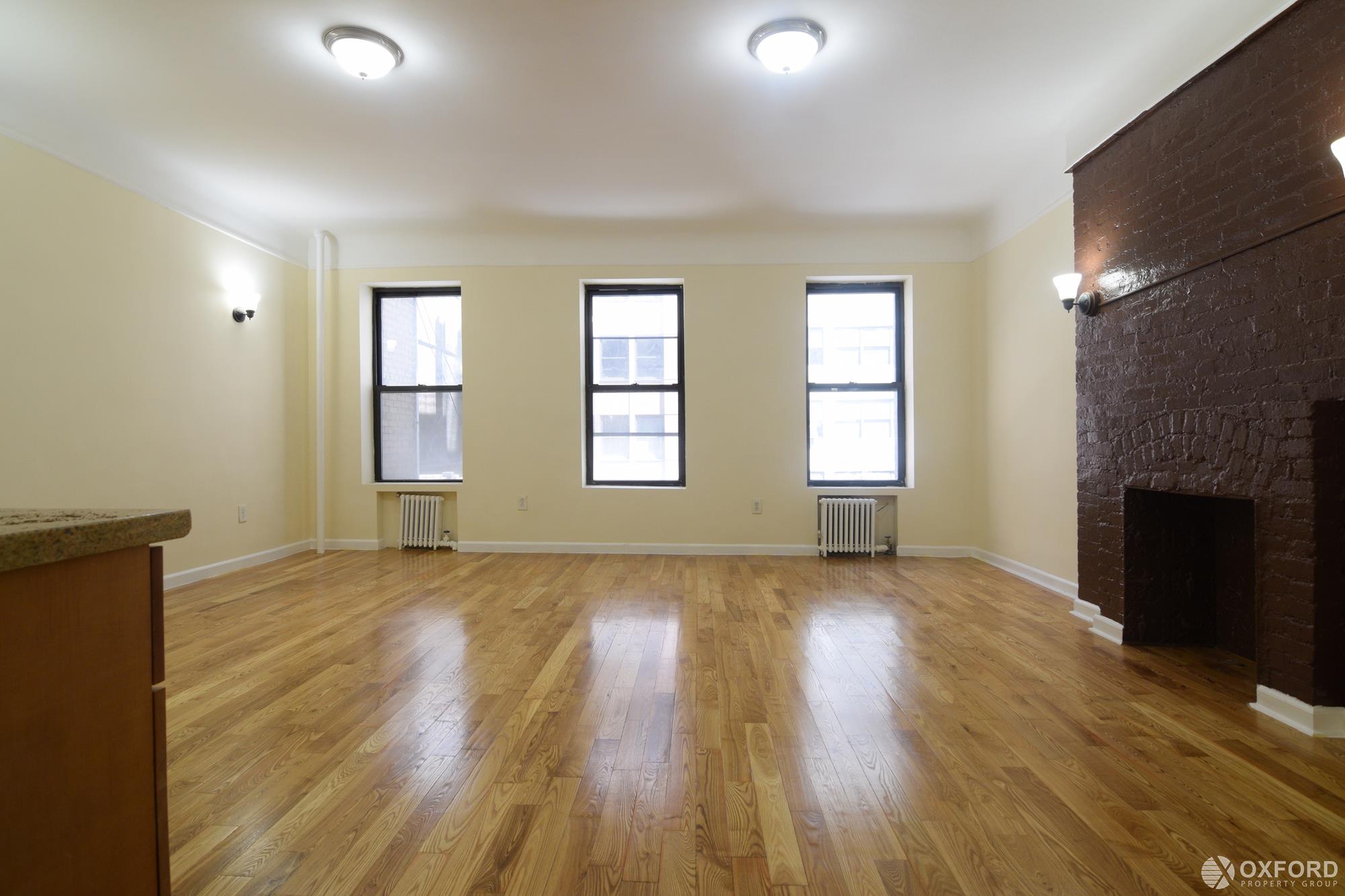 http://www.olr.com/Pictures/Interior_Photo/1842842_4f7ea748-0847-461e-a0be-bd8d9849ca41.jpg