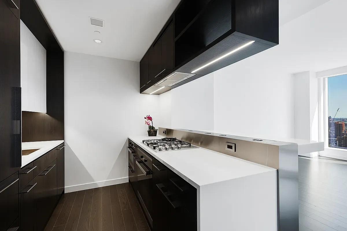 252 South Street 35-E Lower East Side New York NY 10002