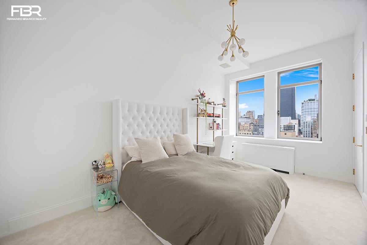 252 Seventh Avenue PH-J Chelsea New York NY 10001