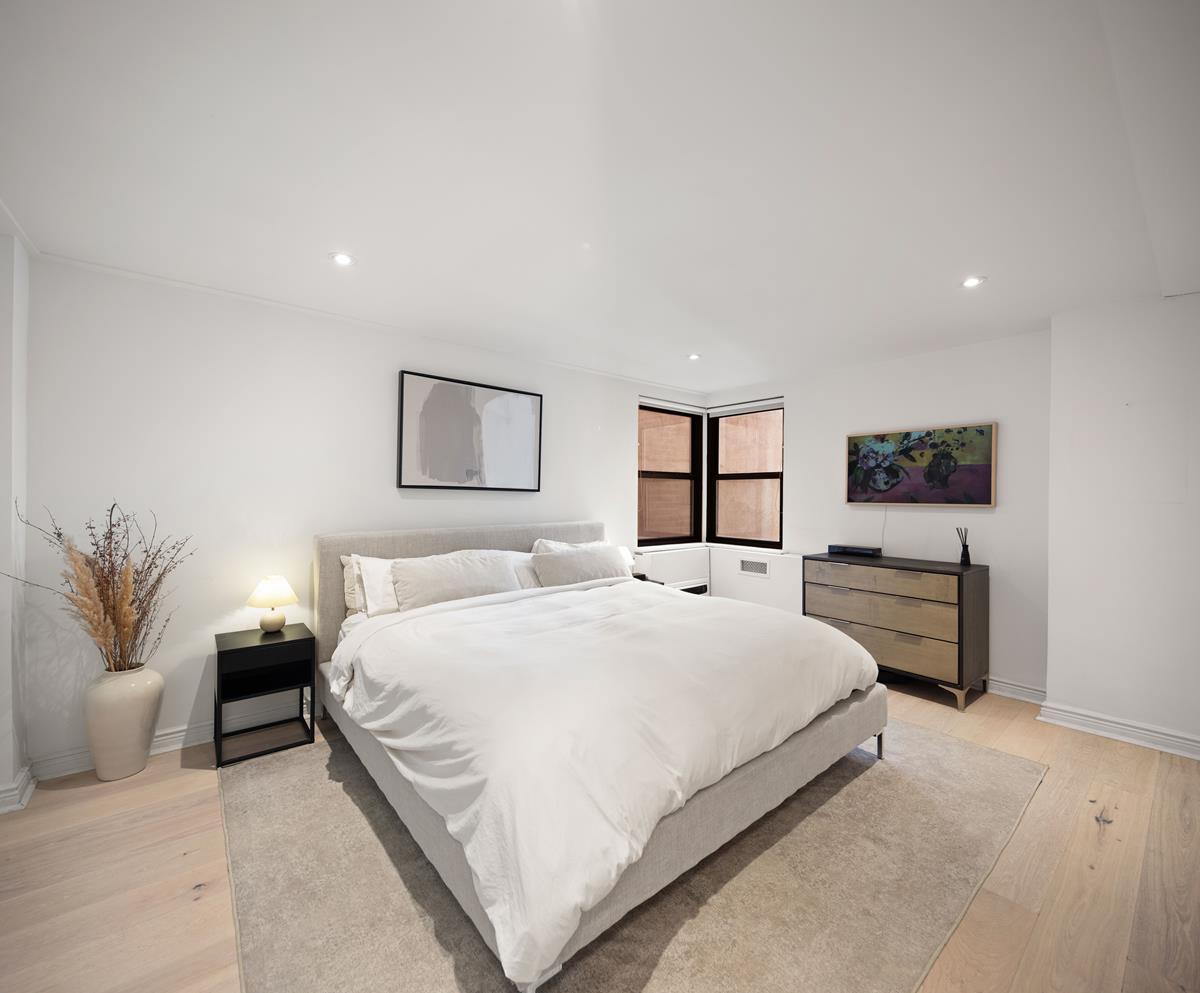 233 E 69th Street, #6E