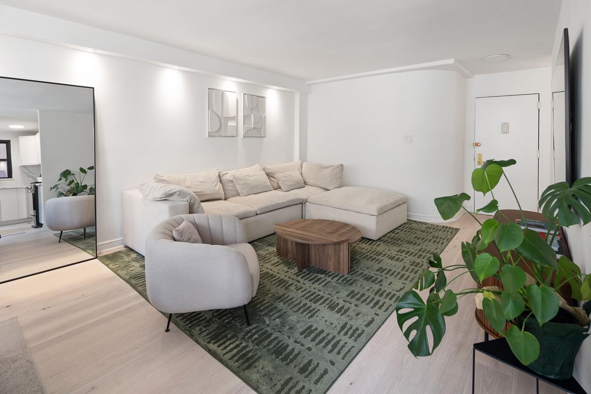 233 E 69th Street, #6E