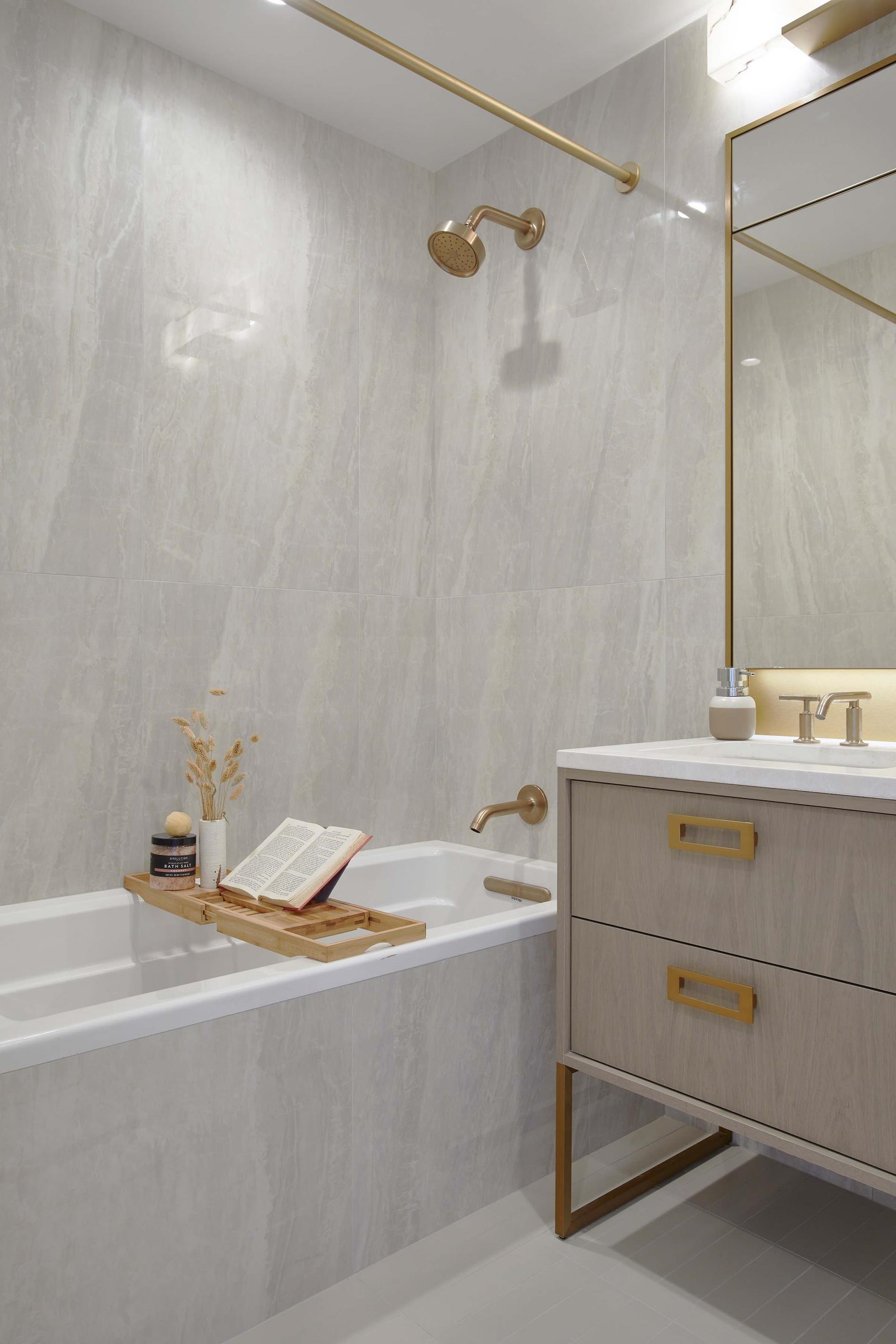 3 Court Square 2902 Long Island City Queens NY 11101