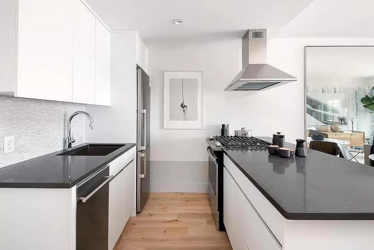 504 Myrtle Avenue 5V Clinton Hill Brooklyn NY 11205