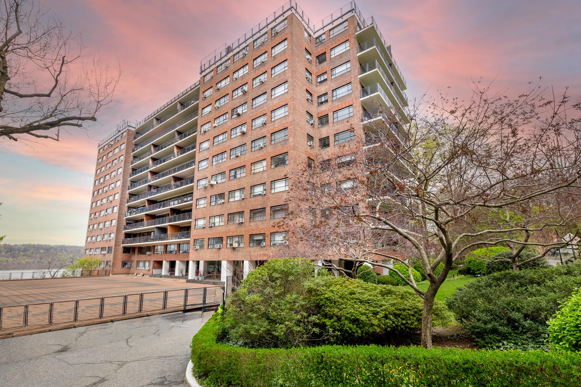 2727 Palisade Avenue Spuyten Duyvil Bronx NY 10463