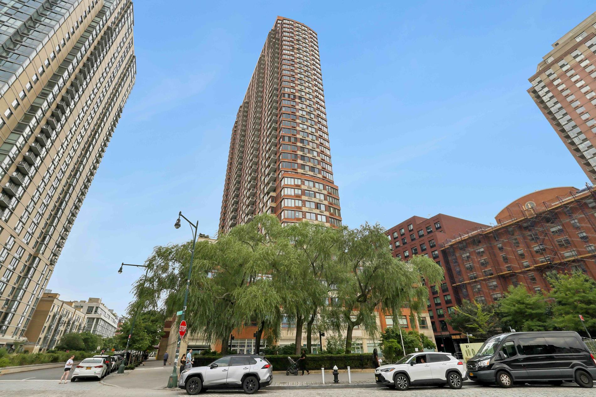 4-74 48th Avenue 14M Hunters Point Queens NY 11109