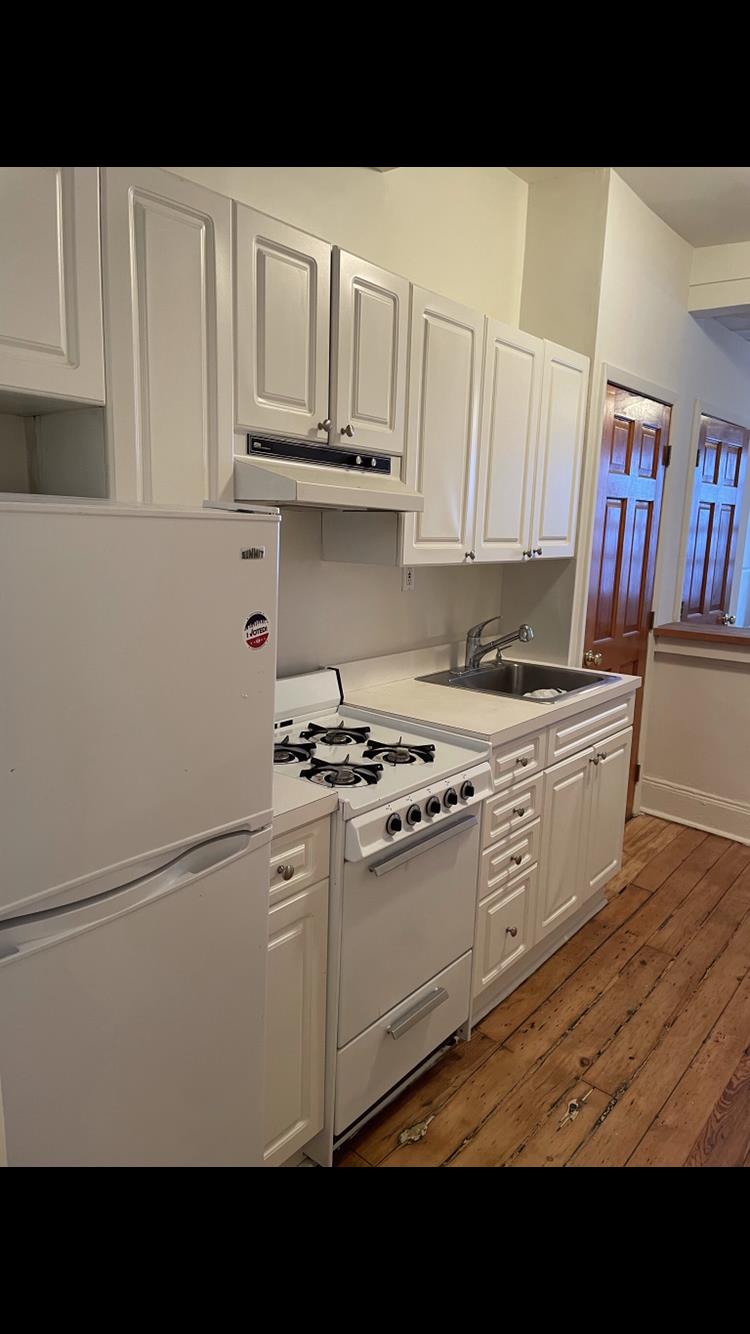 169 Avenue A 14 Lower East Side New York NY 10009