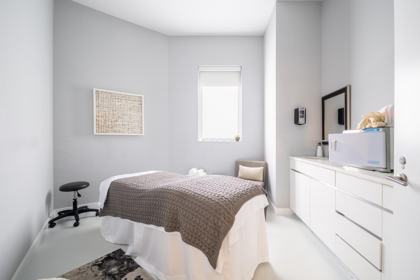 554 West 54th Street 25-m, #25M
