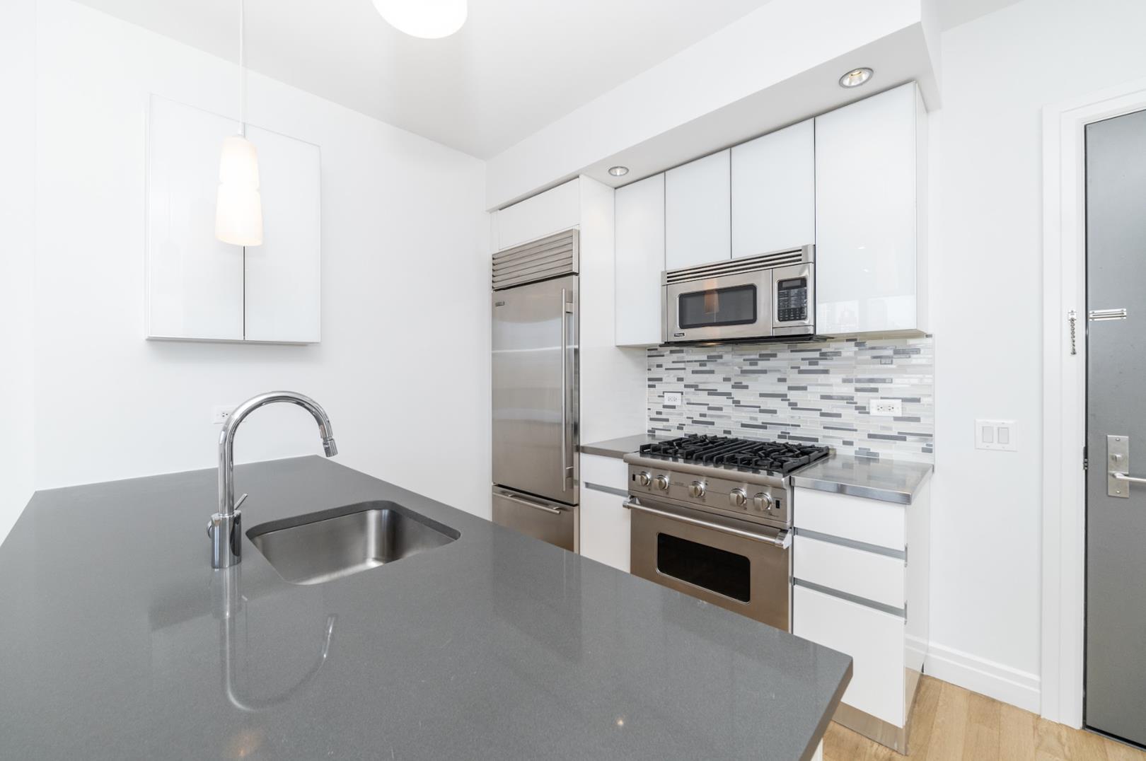 554 West 54th Street 25-m, #25M
